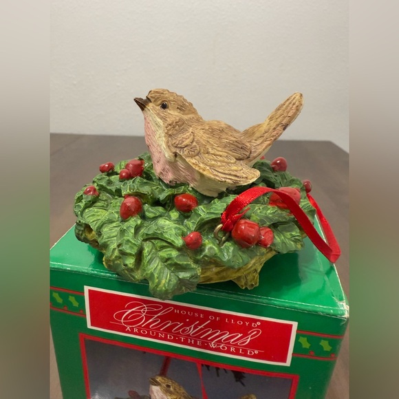 Vintage House Of Lloyd Christmas Around The World Robin's Nest Ornament - Picture 1 of 8